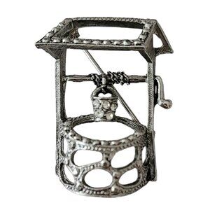 Silver Tone Clear Rhinestone Vintage Wishing Well Brooch Pin E645